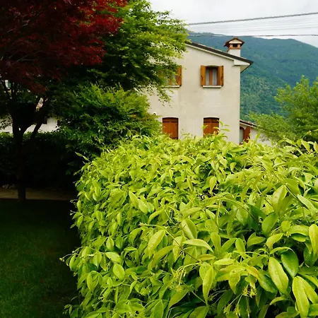 La Casa Del Glicine Tarzo Homestay *