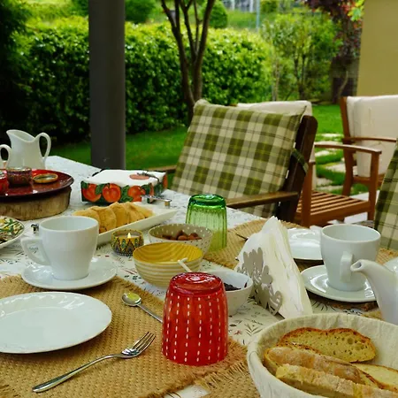 La Casa Del Glicine Tarzo Homestay Fratta (Treviso)