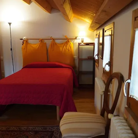 Homestay La Casa Del Glicine Tarzo Fratta (Treviso)